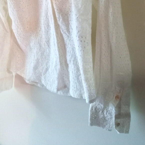 Burberry White Eyelet Blouse Nova Check Trimmed Made in Italy- Size M- NWT - Picture 6 of 9